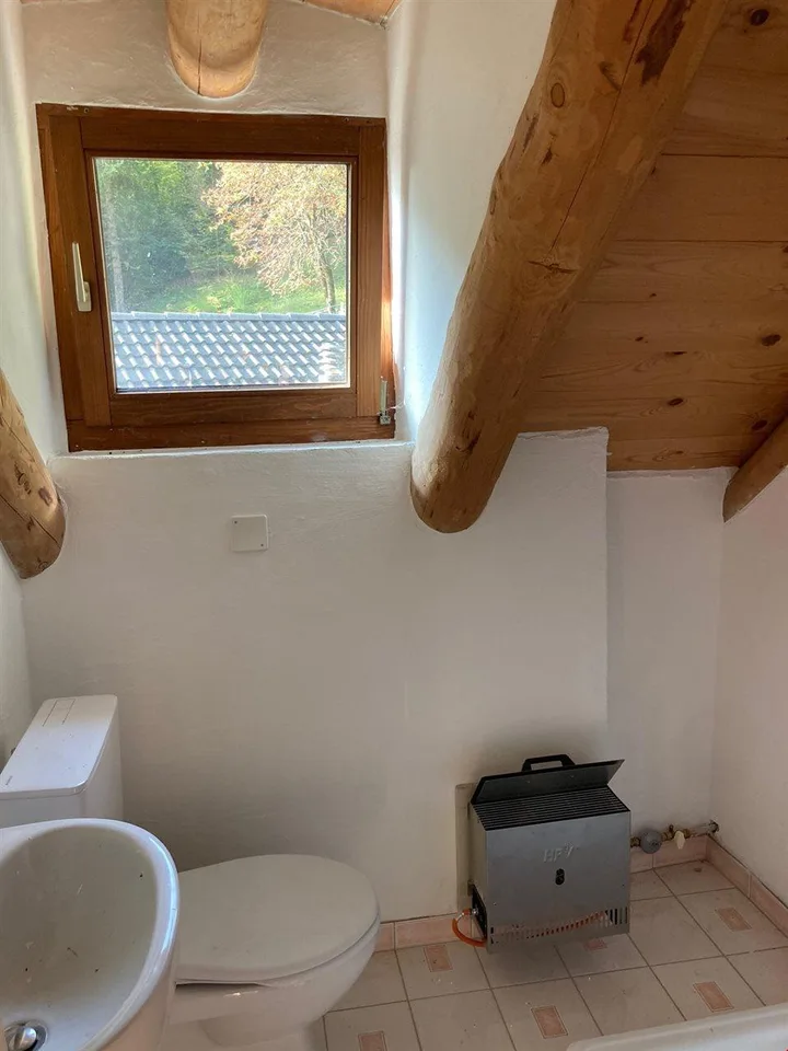 Brione s/Minusio, Val Resa - 2 Rustici con terreno, rinnovati