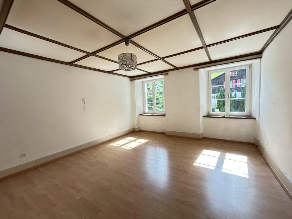 Mehrgenerationenhaus oder Renditeobjekt in Langenbruck