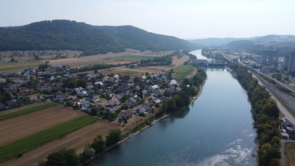 790 m² Grundstück in sonniger Wohnlage - vielseitige Möglichkeiten ...