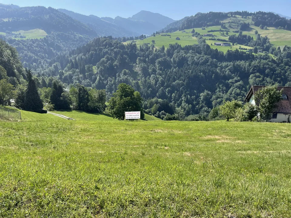 Bauland an ruhiger Lage mit freier Sicht in die Natur, auf den Speer.