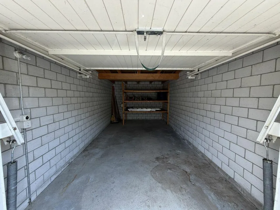 Reiheneckeinfamilienhaus mit separater Garagenbox an ruhiger und so...