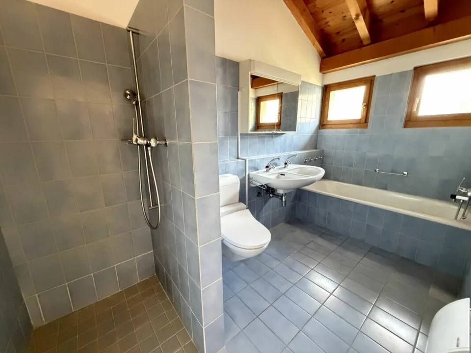 Reiheneckeinfamilienhaus mit separater Garagenbox an ruhiger und so...