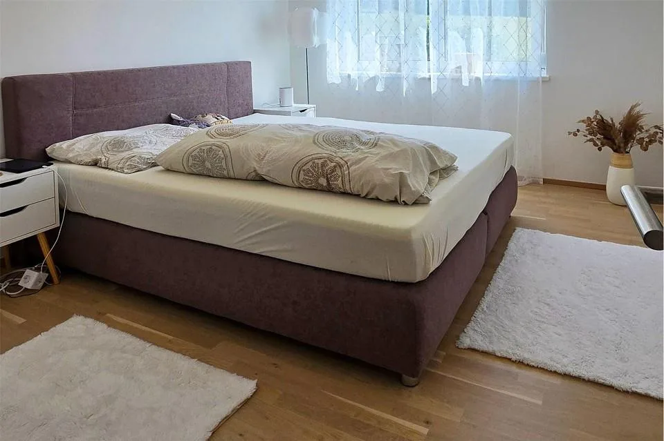 Neuwertiges Mehrfamilienhaus mit 4 Wohnungen und interessanter Rend...