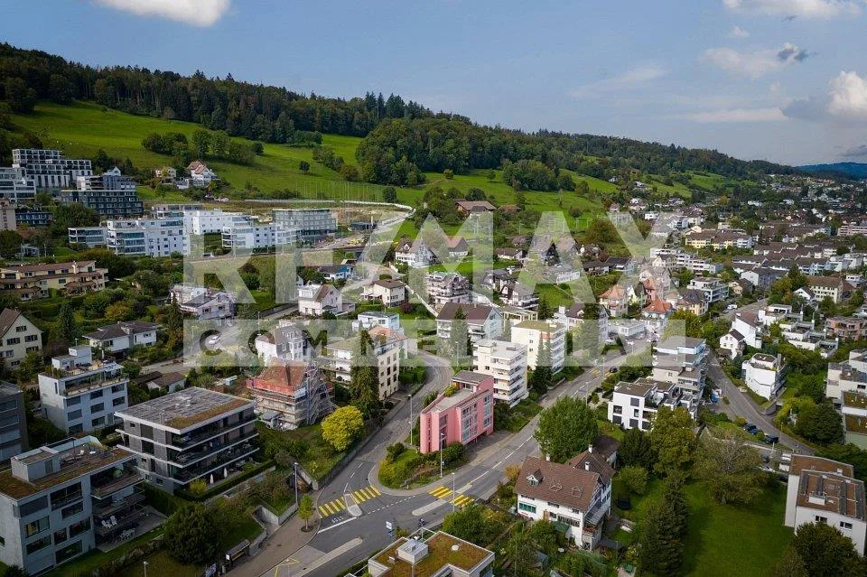 Vielseitig nutzbare Gewerbe-oder Praxisräume an attraktiver Lage