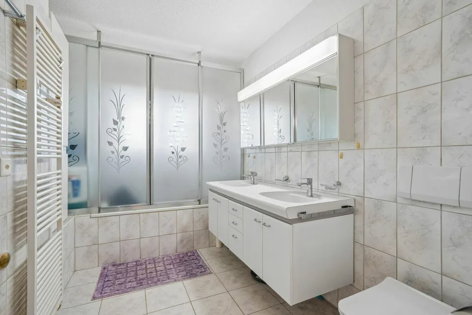 Ihr neues Zuhause: 170 m² Wohnkomfort mit Wintergarten und Cheminée