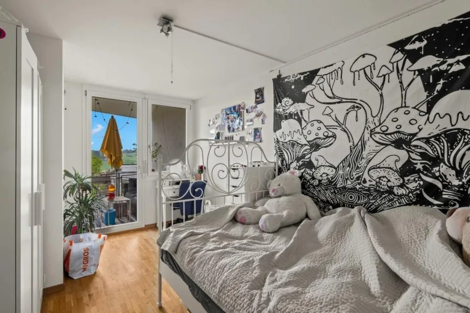 Traumhaftes Eck-Reiheneinfamilienhaus mit zwei Einstellhallenplätze