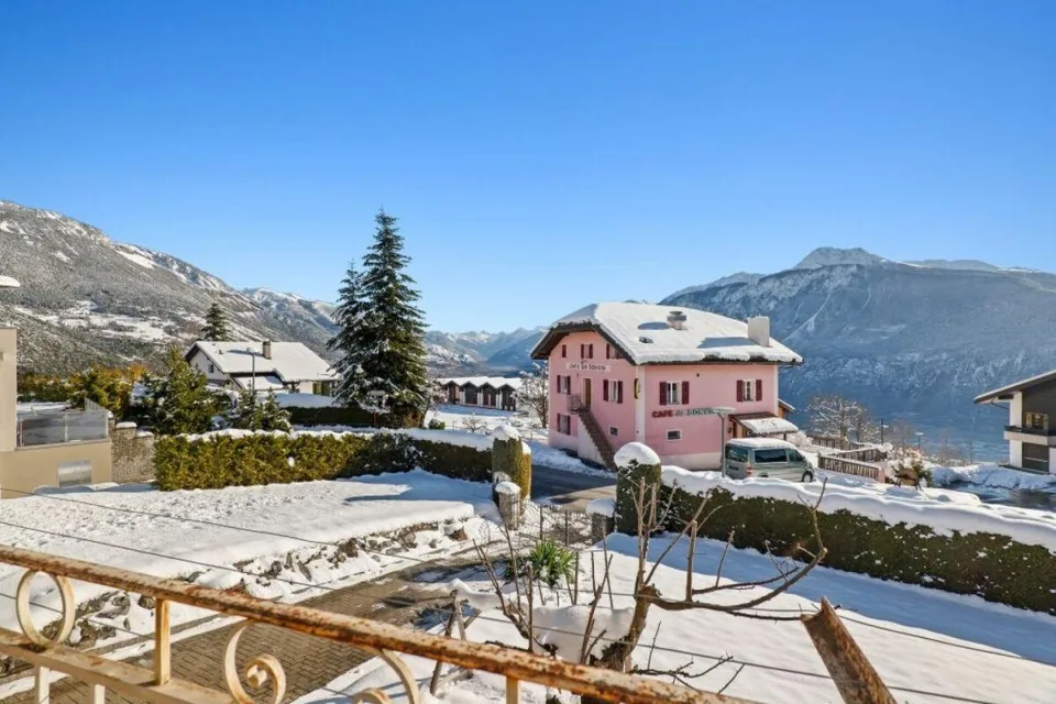 Einzigartig! Zweifamilienhaus im Skigebiet Crans-Montana/VS