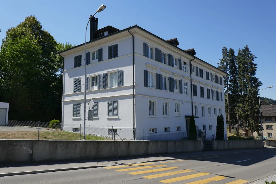 4.5 Zimmer-Wohnung mit Einzelgarage und Abstellplatz