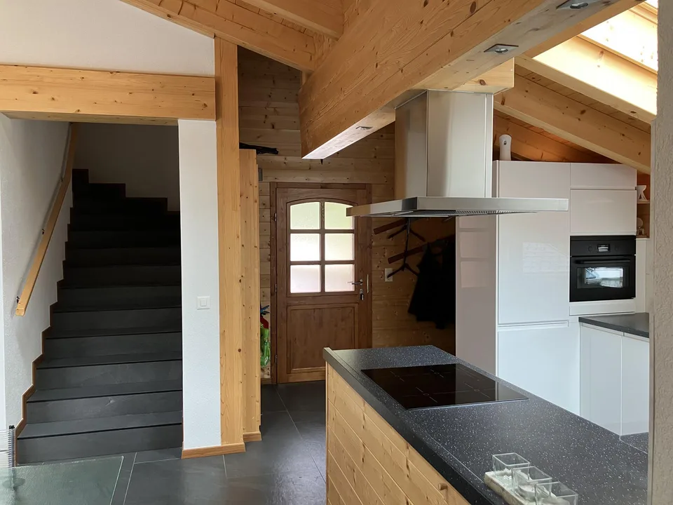 Magnifique Chalet de 15,5 pièces, 3 appartements à Crans-Montana