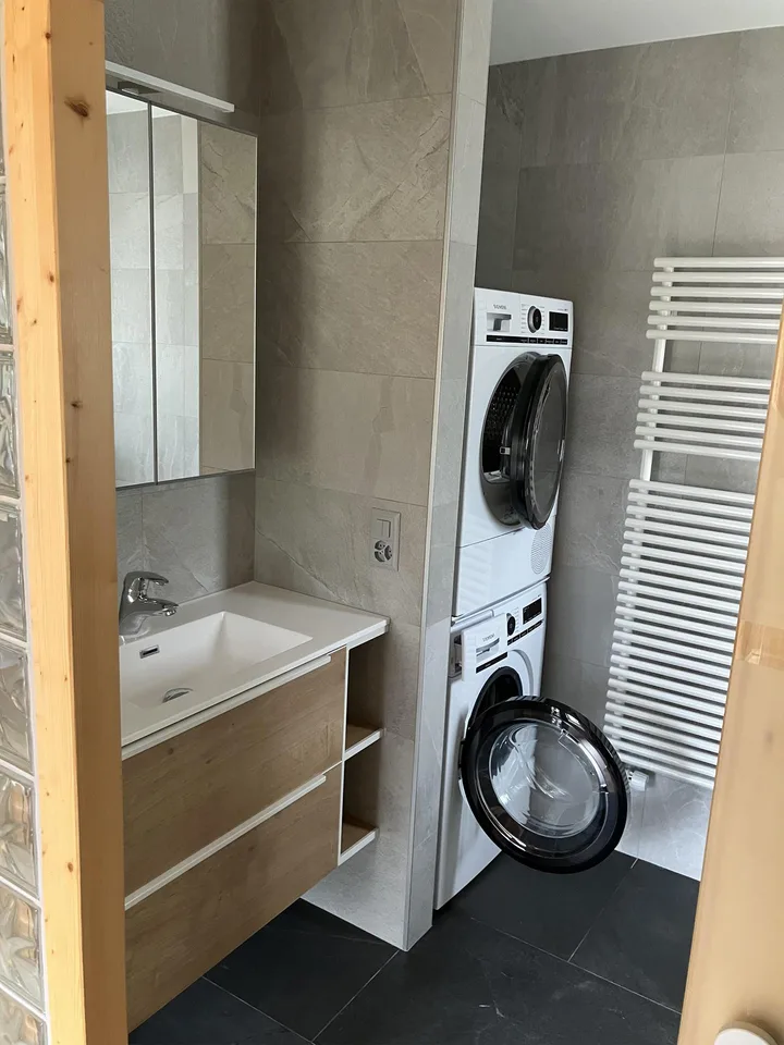 Magnifique Chalet de 15,5 pièces, 3 appartements à Crans-Montana