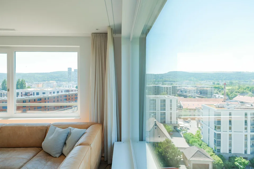 Wohnen über den Baumkronen im Hochhaus Neuguet
