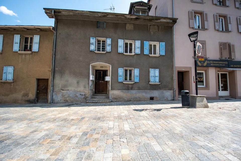 Immeuble à rénover de 3 appartements au coeur de Martigny