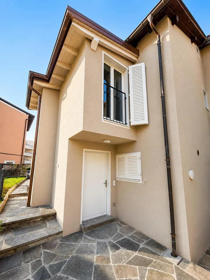 Casa Monofamiliare con giardino