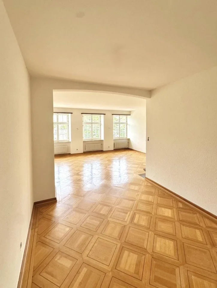 Traumhafte Wohnung mit Chemineé direkt am Rhein