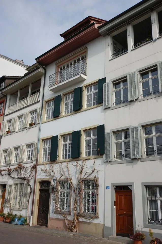 Traumhafte Wohnung mit Chemineé direkt am Rhein
