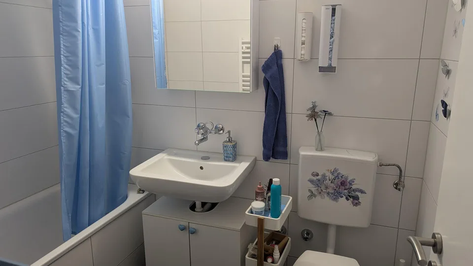 Helle 1-Zimmer Wohnung mit separater Küche und gedecktem Sitzplatz