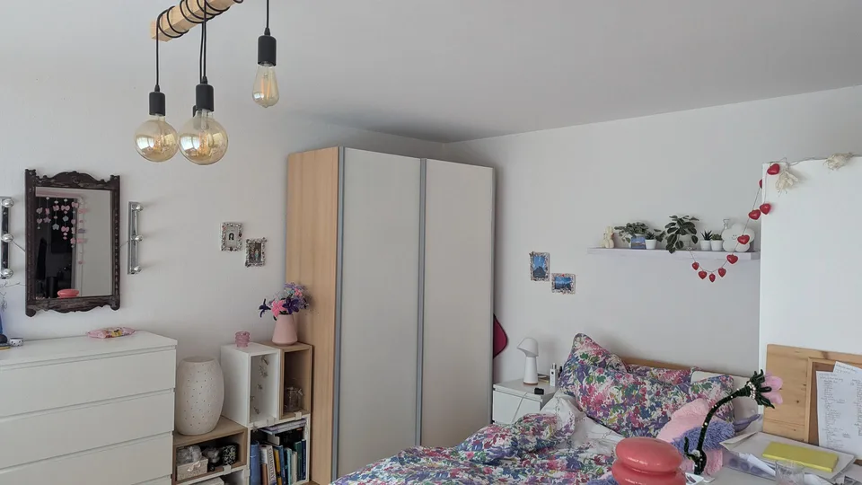Helle 1-Zimmer Wohnung mit separater Küche und gedecktem Sitzplatz