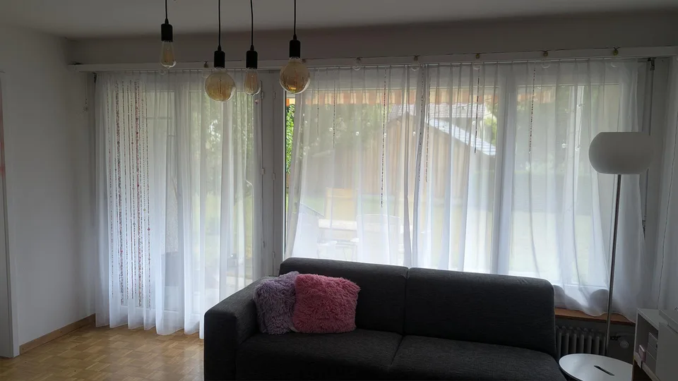 Helle 1-Zimmer Wohnung mit separater Küche und gedecktem Sitzplatz