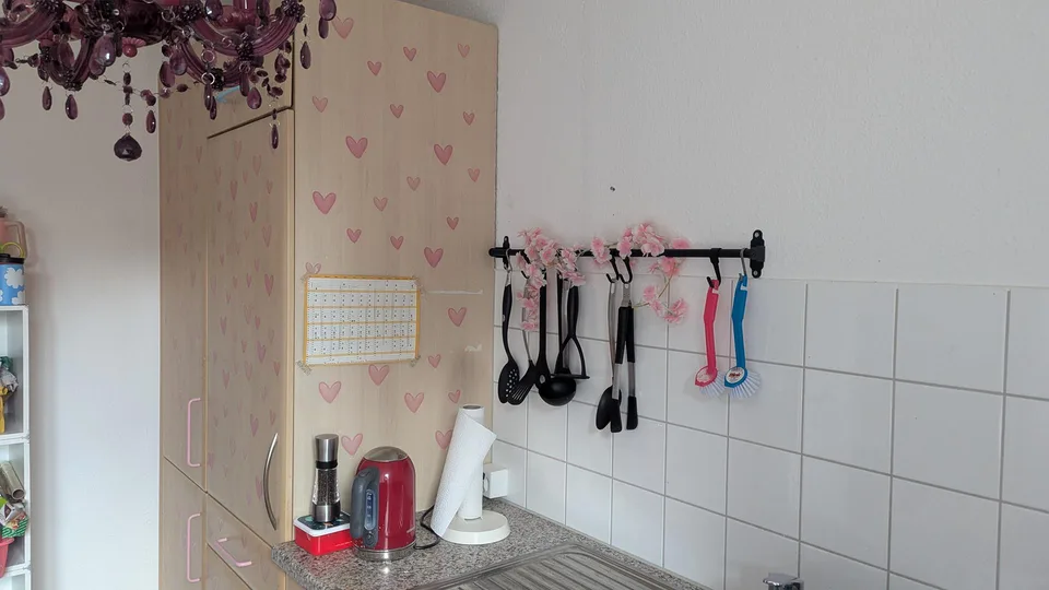 Helle 1-Zimmer Wohnung mit separater Küche und gedecktem Sitzplatz