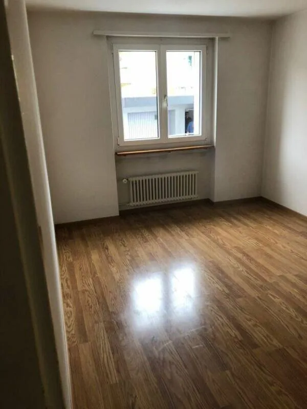 Gemütliche 2-Zimmer-Wohnung mit Balkon in Rüti