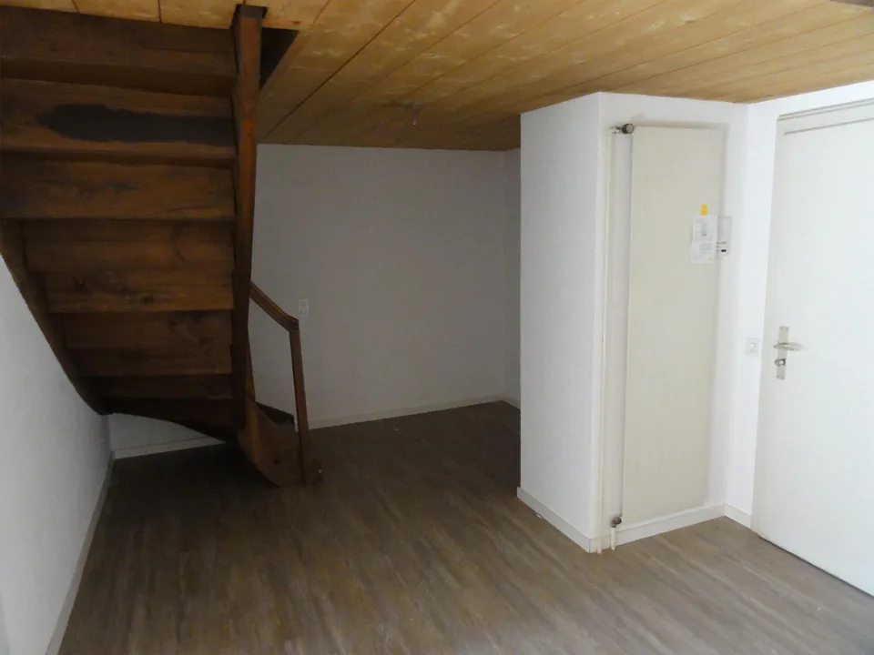 renovierte Wohnung mit neuwertiger Küche und Bad mitten im Städtli