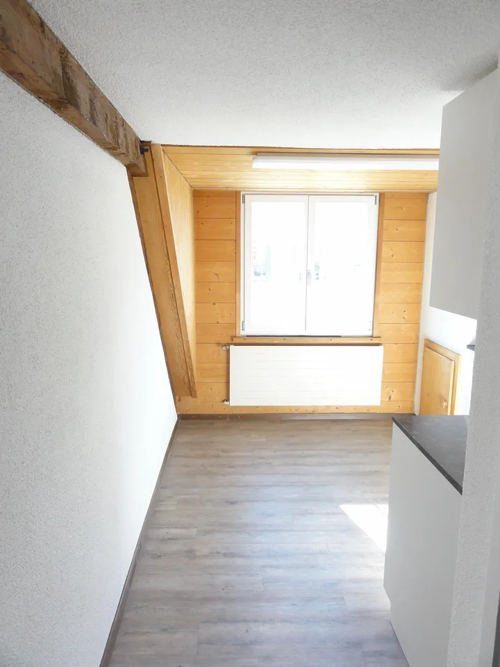 renovierte Wohnung mit neuwertiger Küche und Bad mitten im Städtli