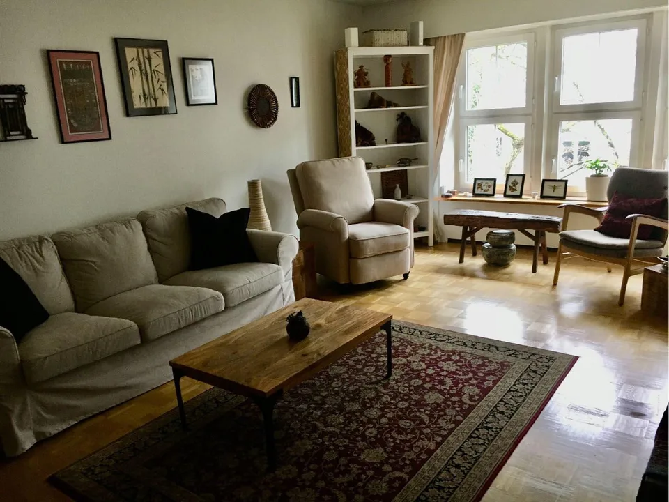 Sonnige 3 Zimmerwohnung inmitten eines Parkes (HP)