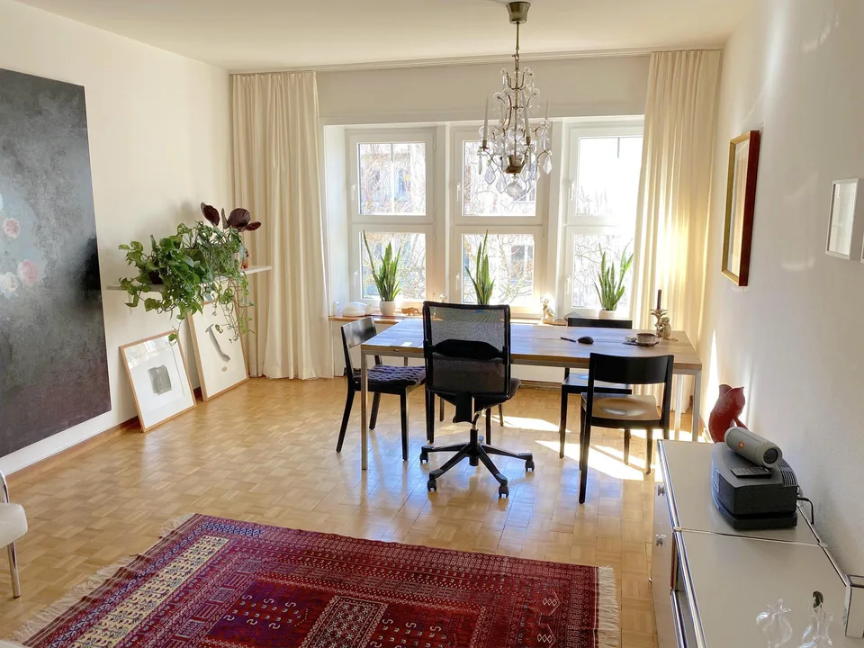 Sonnige 3 Zimmerwohnung inmitten eines Parkes (HP)