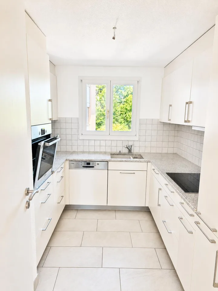 Helle 3.5-Zimmer-Wohnung im Bellevue Park zu vermieten