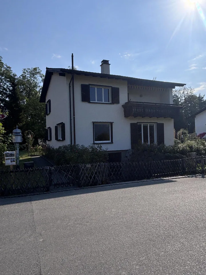 saniertes 6.5-Zi-EFH an ruhiger Lage