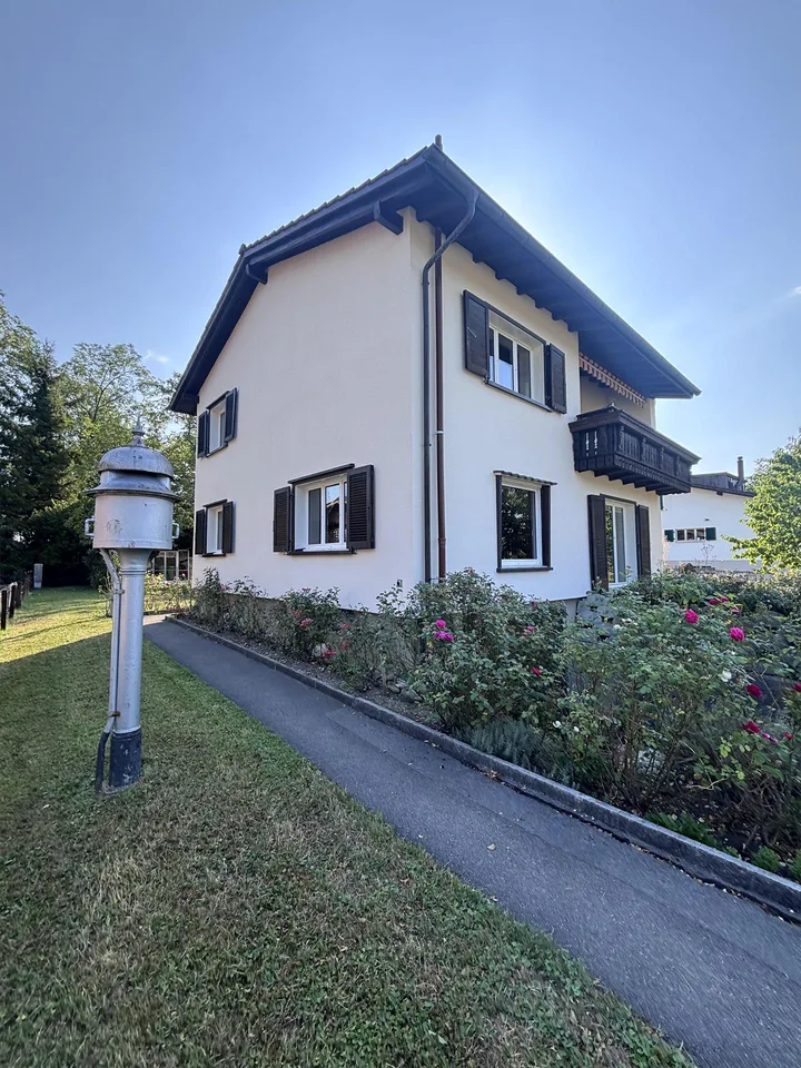 saniertes 6.5-Zi-EFH an ruhiger Lage