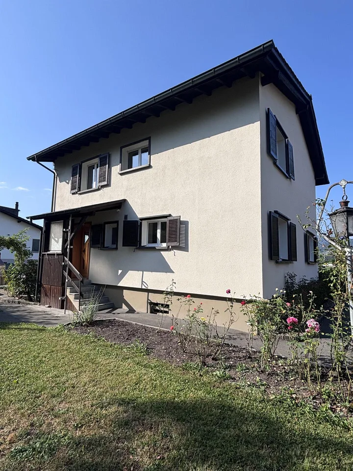 saniertes 6.5-Zi-EFH an ruhiger Lage