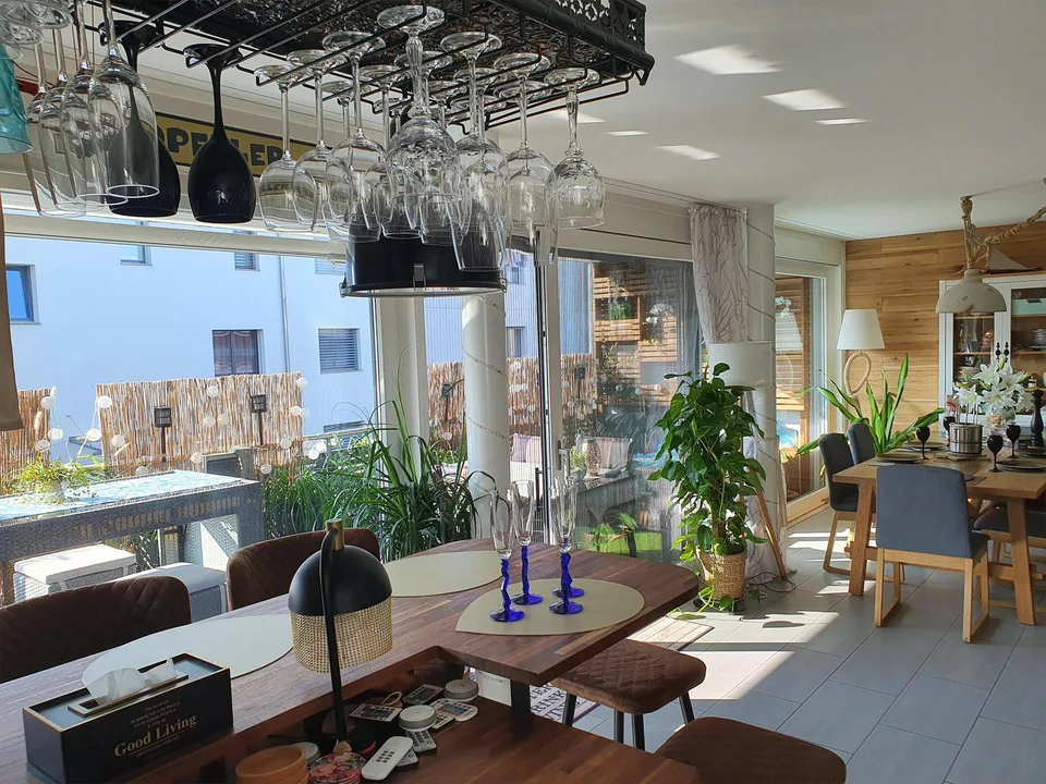 Traumhafte 3.5-Zimmer Terrassenwohnung mit unendlich Stauraum