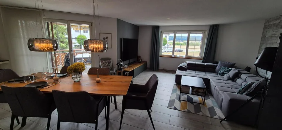 Schöne Wohnung mit Aussicht in Waltenschwil