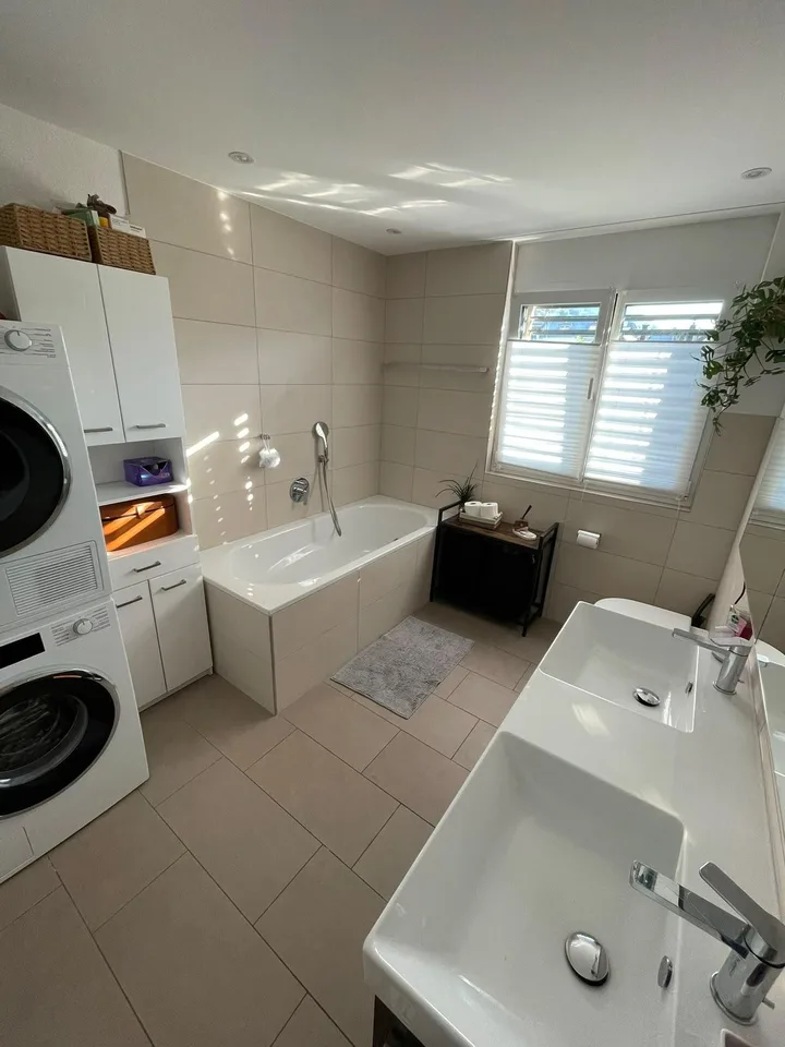 4.5 Zimmer Wohnung im 1. OG