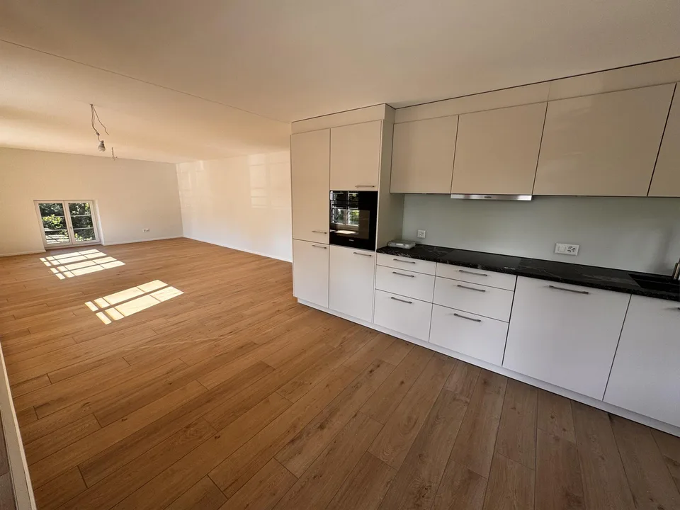 Erstvermietung: 3.5 Zimmer Wohnung in umgebautem Bauernhaus