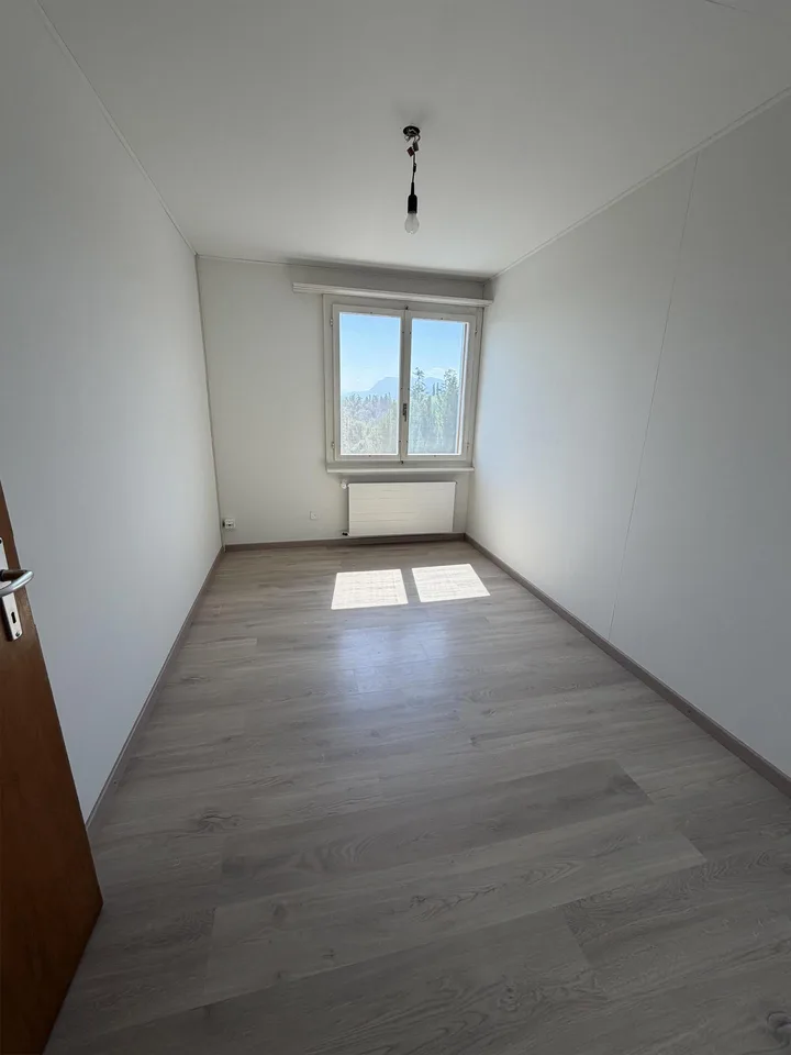 8.5 Zimmer Einfamilienhaus auf Bauernhof zu vermieten