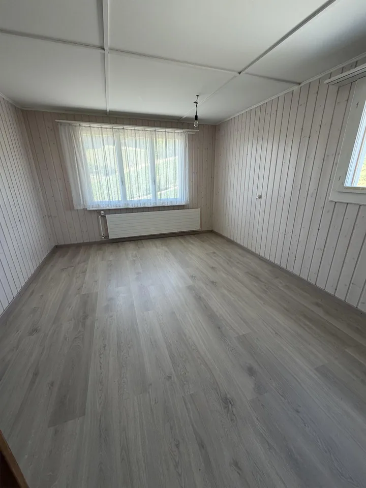 8.5 Zimmer Einfamilienhaus auf Bauernhof zu vermieten