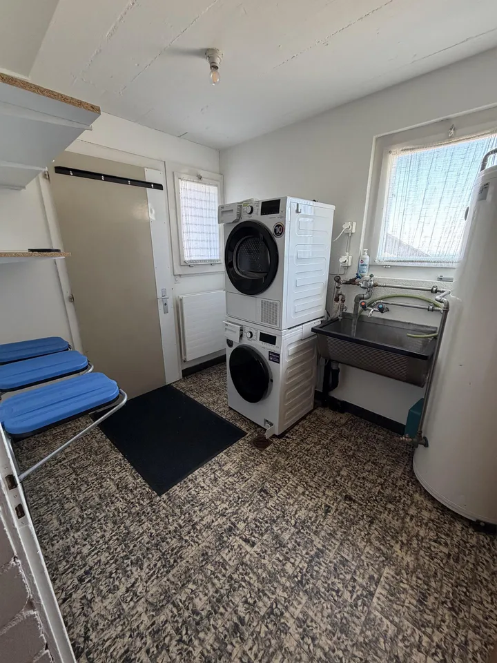8.5 Zimmer Einfamilienhaus auf Bauernhof zu vermieten