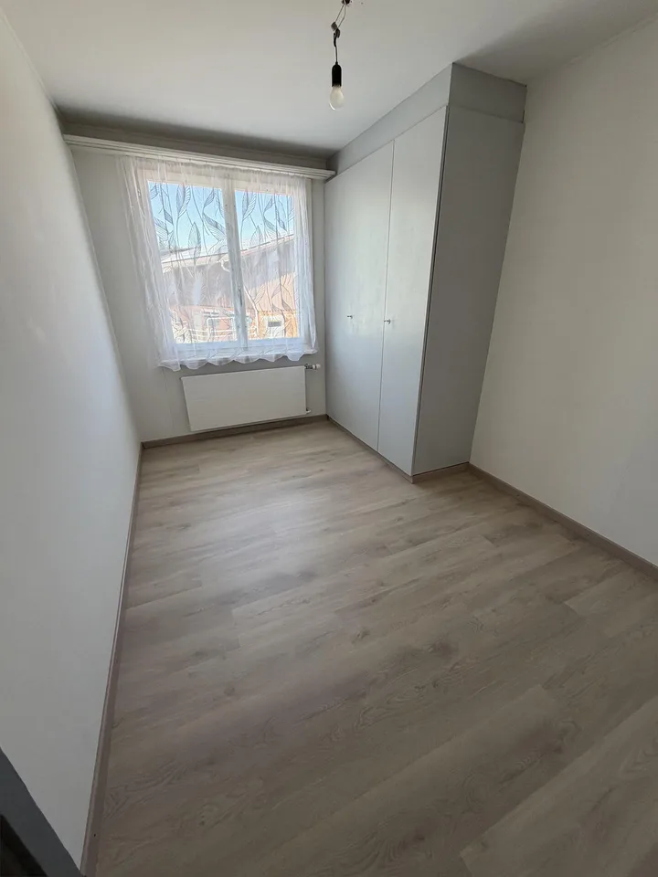 8.5 Zimmer Einfamilienhaus auf Bauernhof zu vermieten