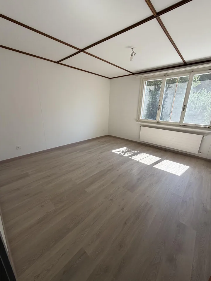 8.5 Zimmer Einfamilienhaus auf Bauernhof zu vermieten