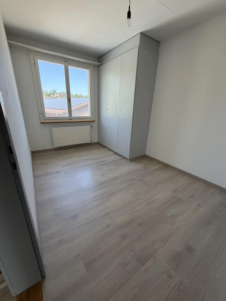 8.5 Zimmer Einfamilienhaus auf Bauernhof zu vermieten