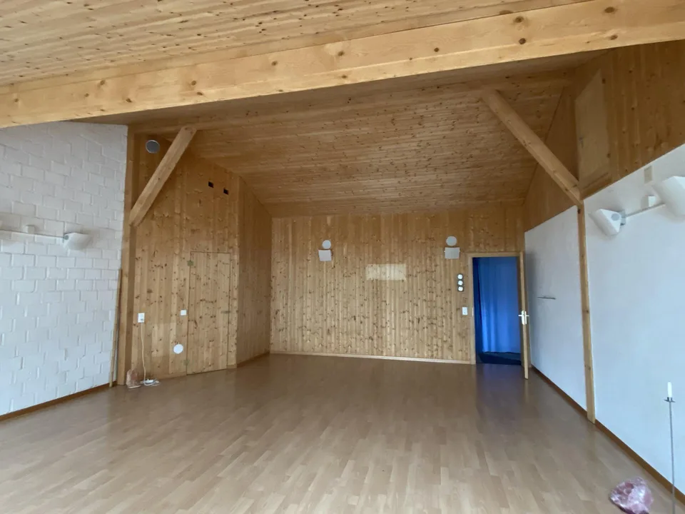 Vielseitiger Gewerberaum an der Schorenstrasse 58 in Gwatt bei Thun
