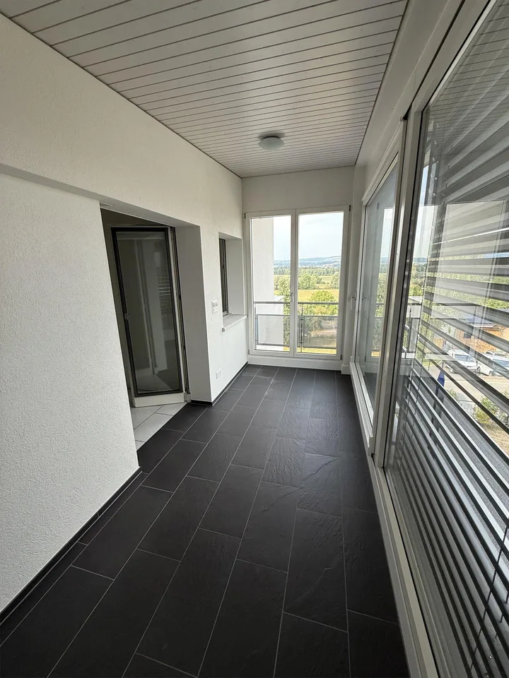 Sonnige 4 1/2 Zimmer Attika Wohnung mit Panorama-Aussicht