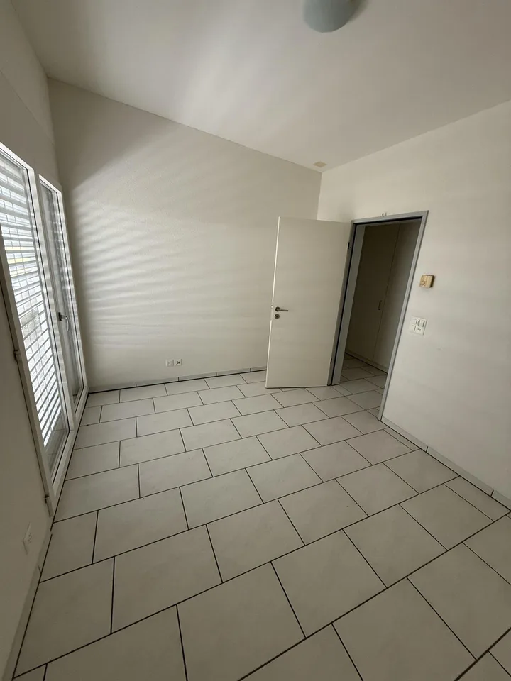 Sonnige 4 1/2 Zimmer Attika Wohnung mit Panorama-Aussicht
