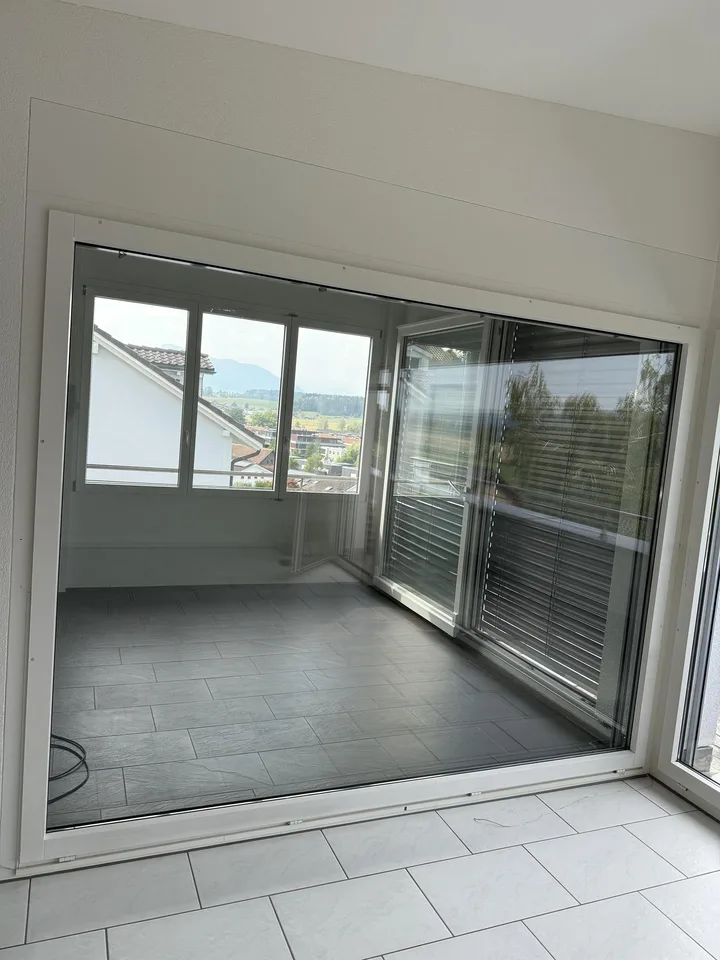 Sonnige 4 1/2 Zimmer Attika Wohnung mit Panorama-Aussicht