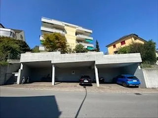 Parkplatz im Bramberquartier