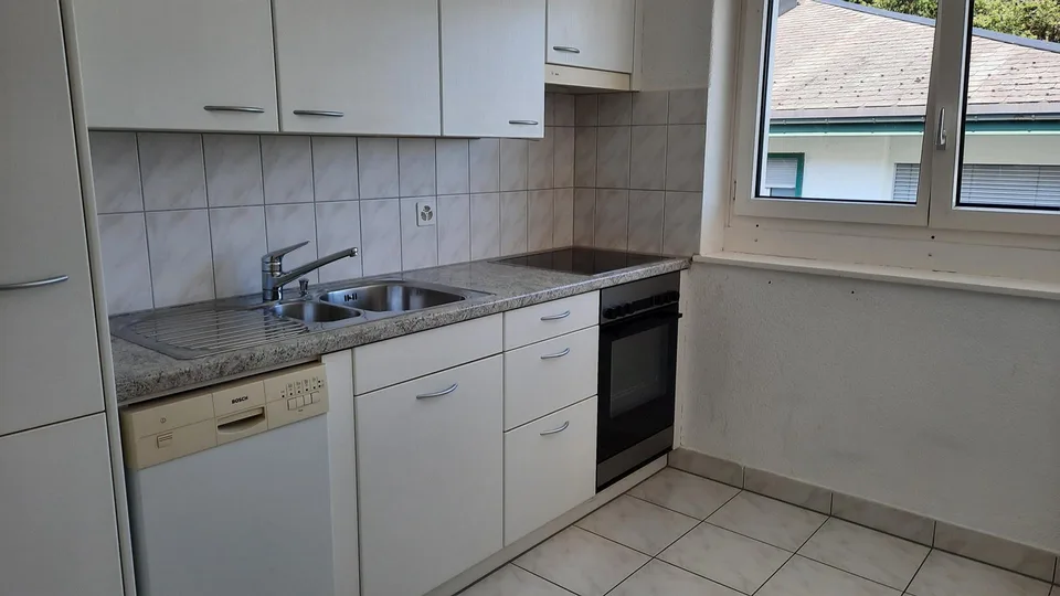 Kleine 4-Zimmerwohnung mit Balkon