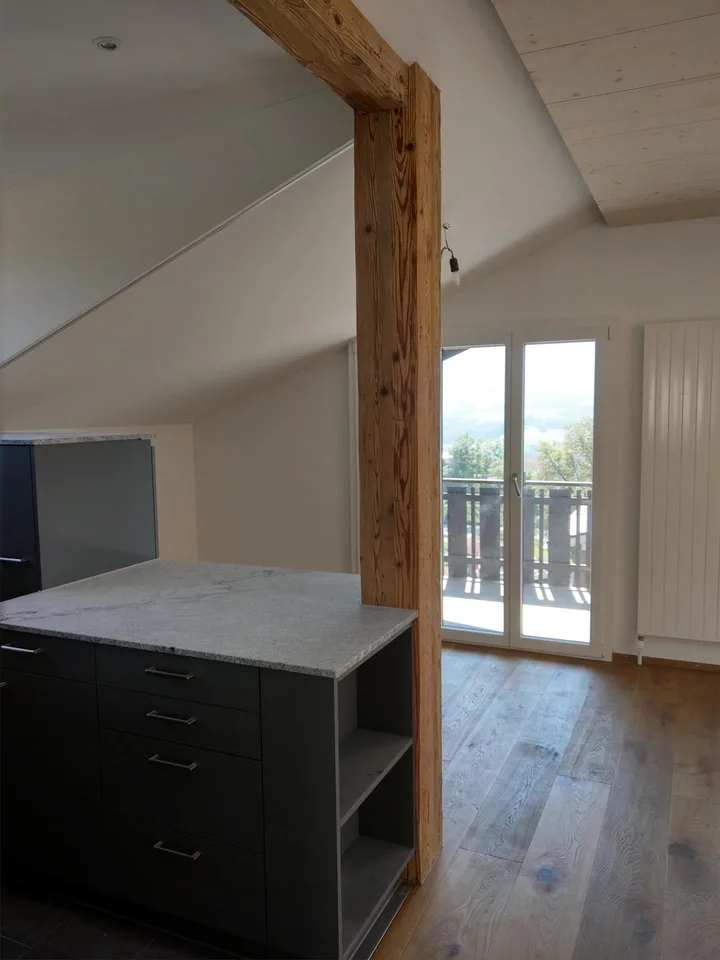 Wunderschöne 4 1/2 Zimmerwohnung mit See- und Bergblick