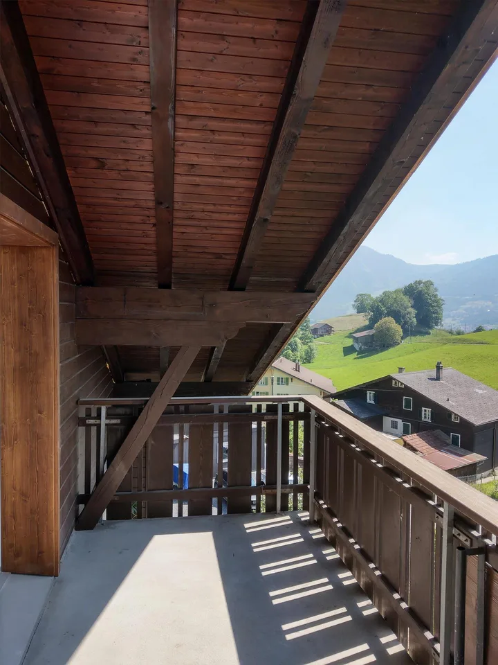 Wunderschöne 4 1/2 Zimmerwohnung mit See- und Bergblick